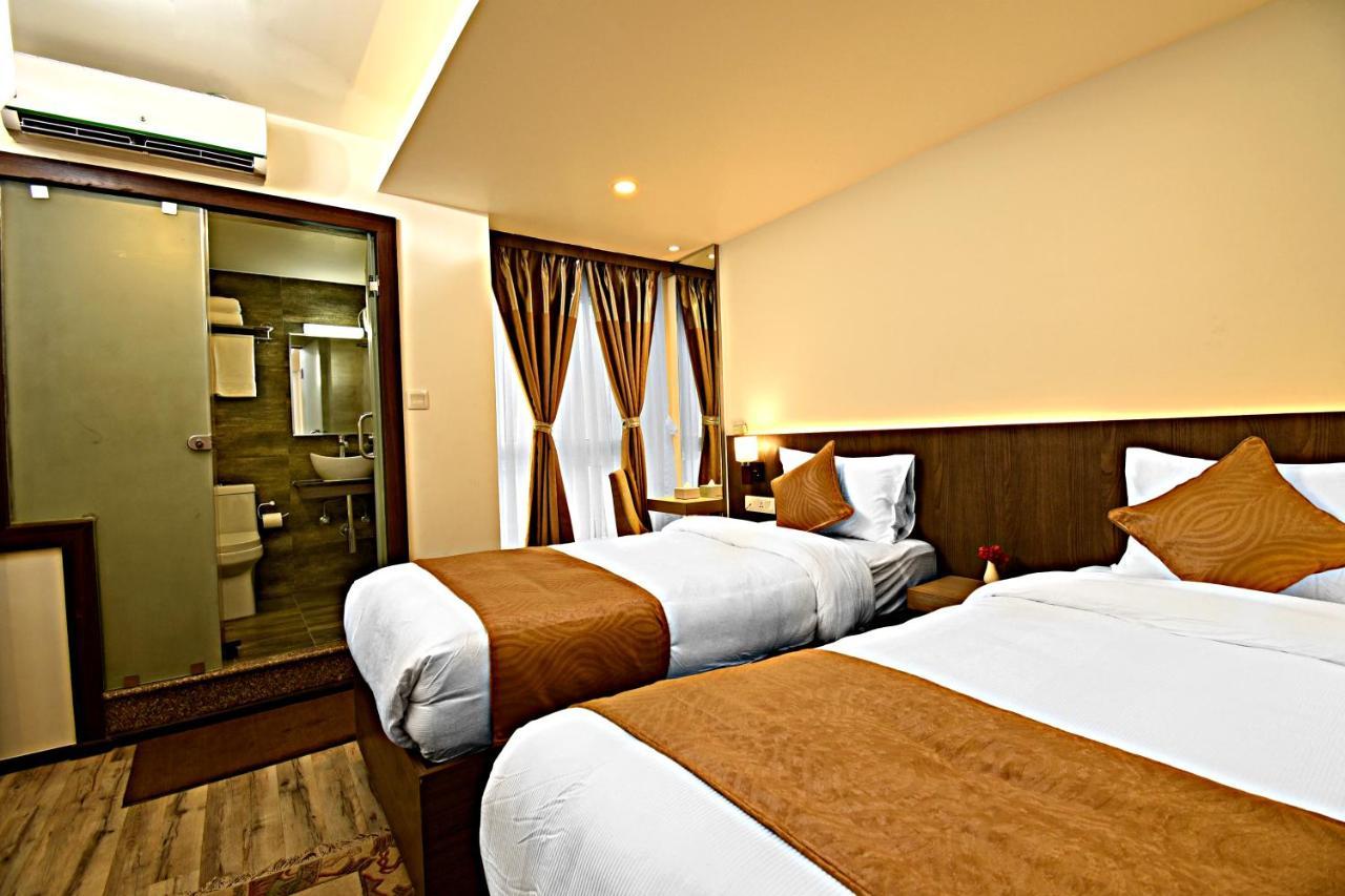 The Milestone Hotel Kathmandu Exterior foto