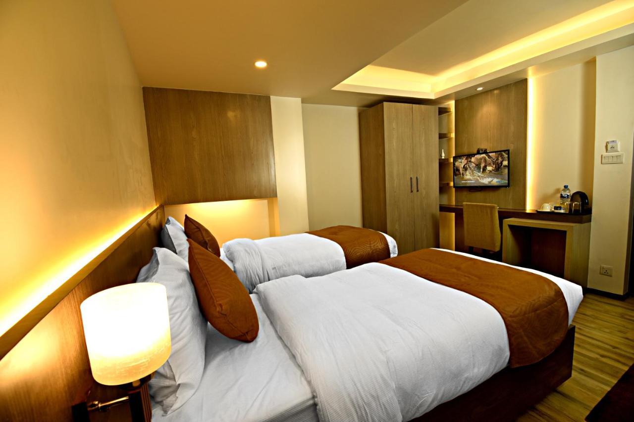 The Milestone Hotel Kathmandu Exterior foto