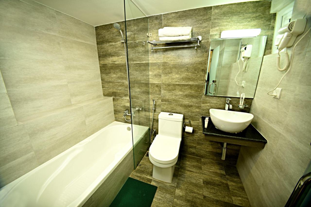 The Milestone Hotel Kathmandu Exterior foto