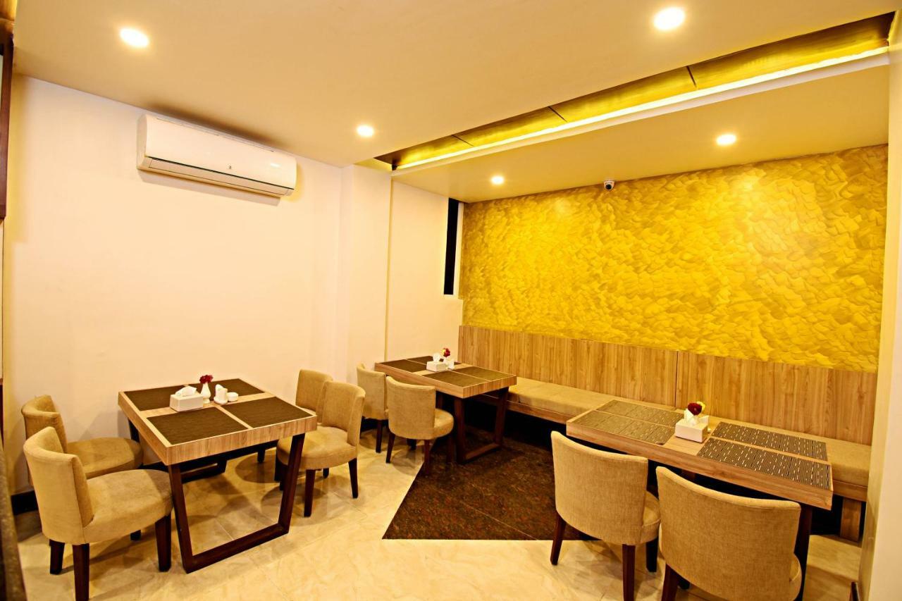 The Milestone Hotel Kathmandu Exterior foto